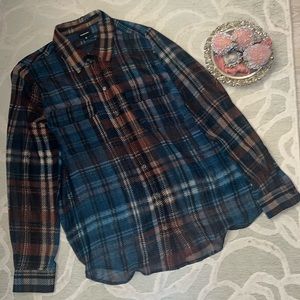 NWOT🌷WHO WHAT WEAR🌷Blue burgundy plaid sheer polyester button front blouse